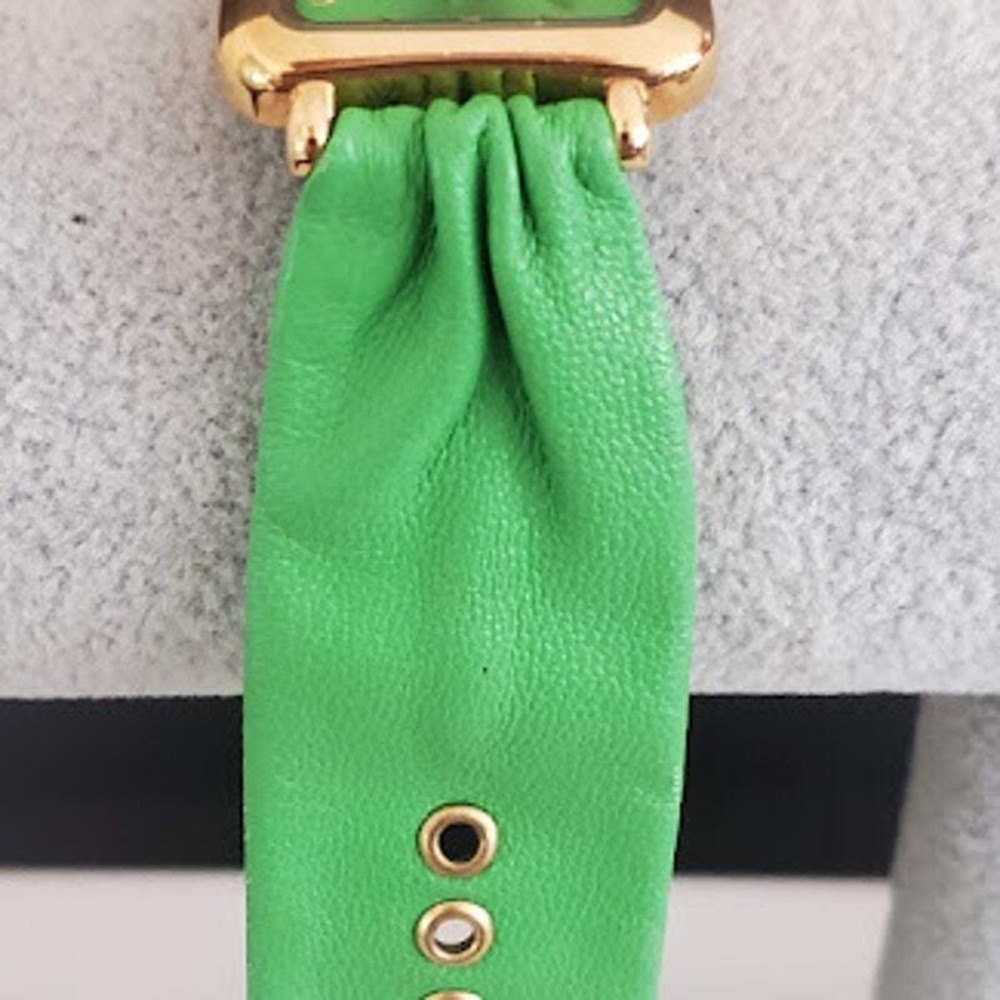 Joan Rivers Classics Green Leather Band Square Gold Tone Quartz Watch Running - Picture 9 of 10